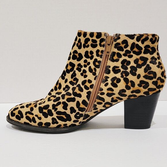 Vionic Georgia Leopard Cheetah Print Calf Hair Studded Ankle Boots Womens Size 8 - Picture 9 of 14